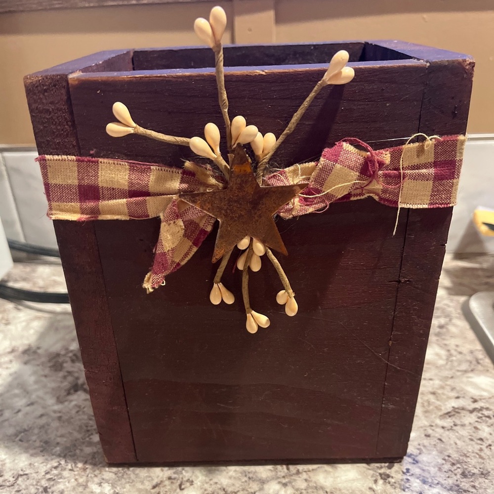 Handmade pine Utensil box